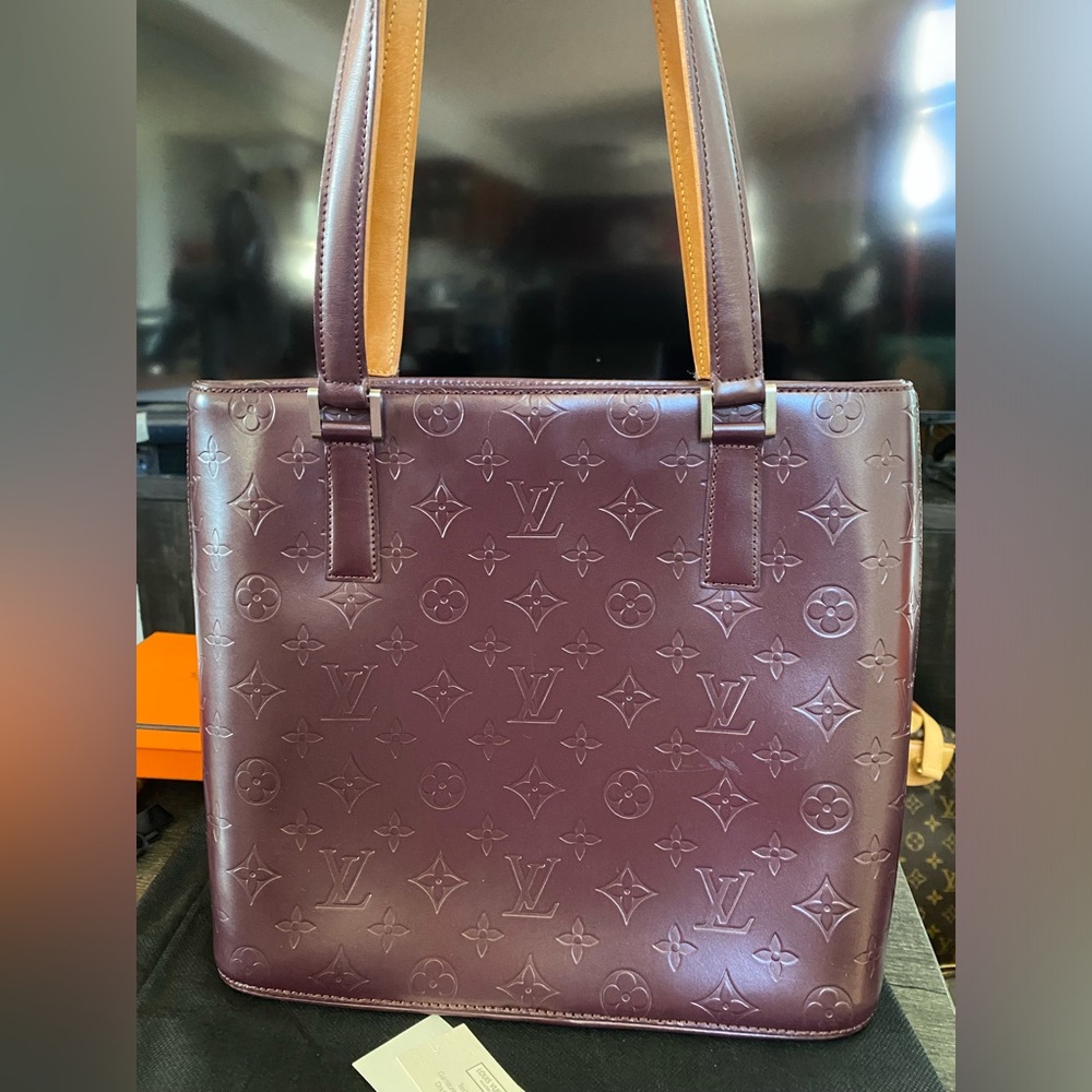 Louis Vuitton Monogram Vernis Leather with a beautiful Rouge color